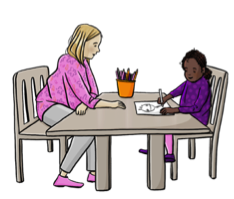 Frau sitzt mit einem Kind das malt am Tisch